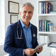 Dr. Andrés Mejía